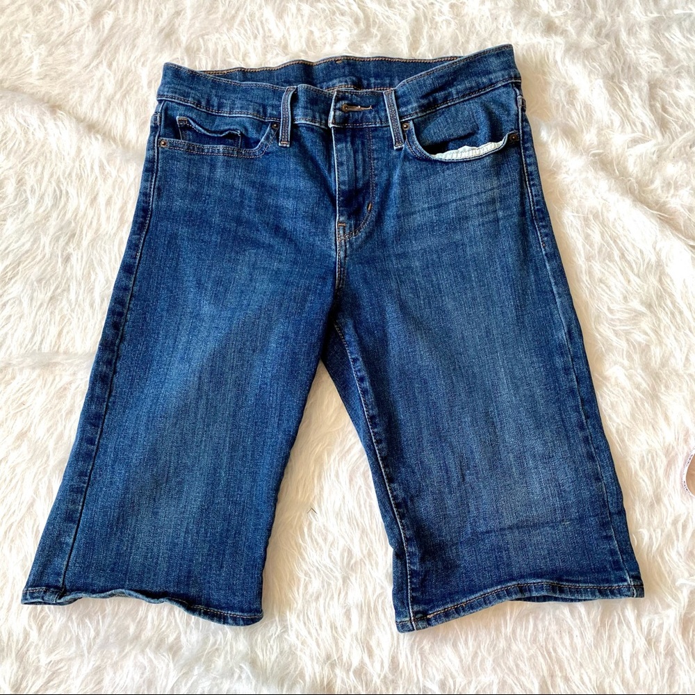Levi’s cuffed Bermuda length jean highwaist shorts EUC 29 - Picture 4 of 8